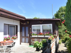 Cozy Bungalow in Kuhlungsborn-West near Beach